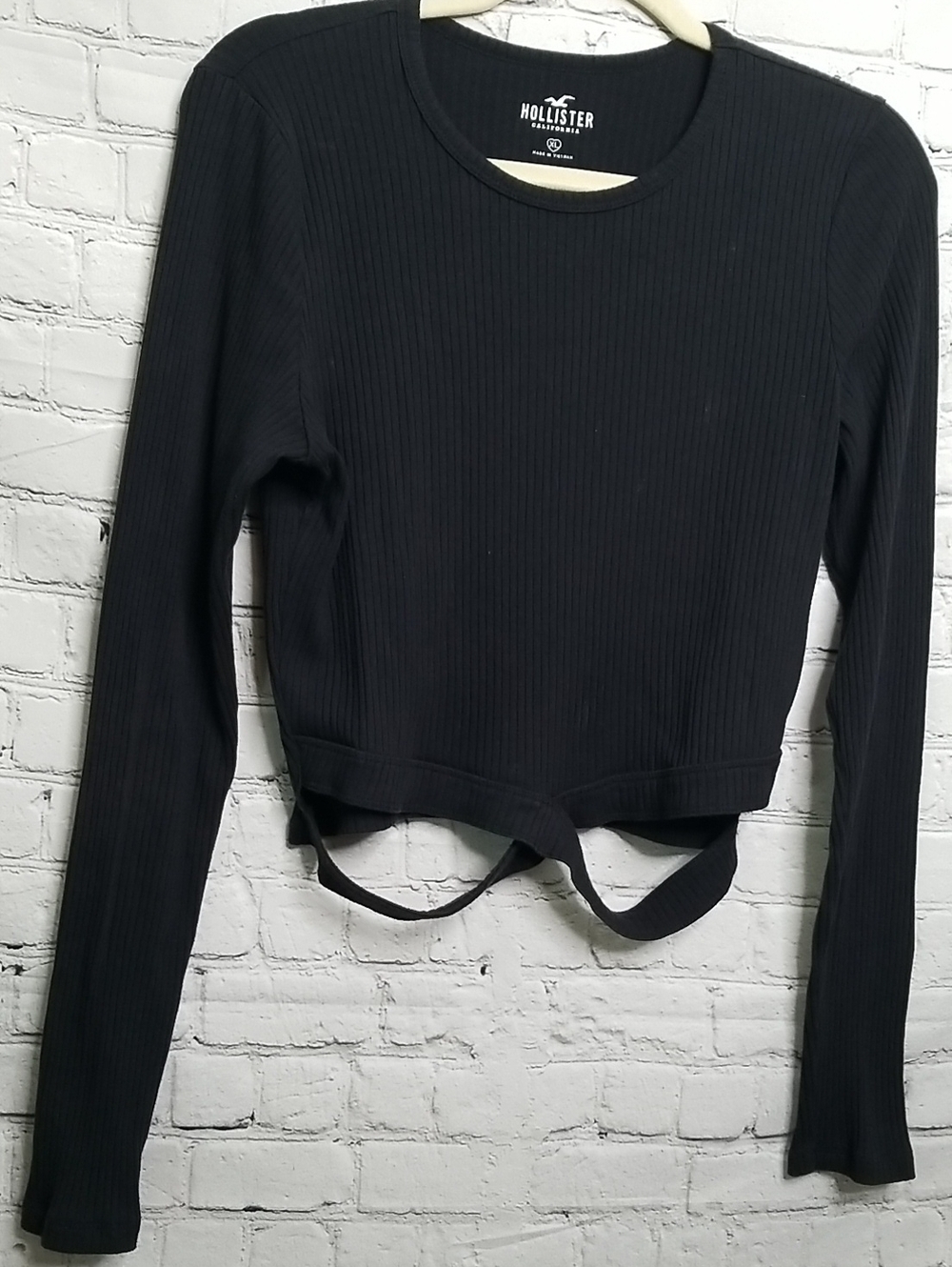 Hollister womens Black Long Sleeve Ribbed crop top size XLARGE EUC